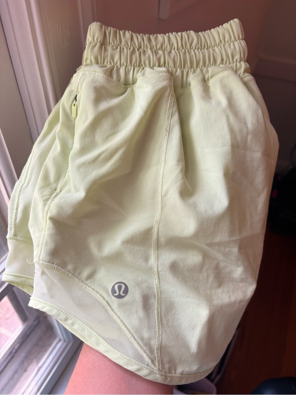 lululemon Hotty Hot Shorts 4”